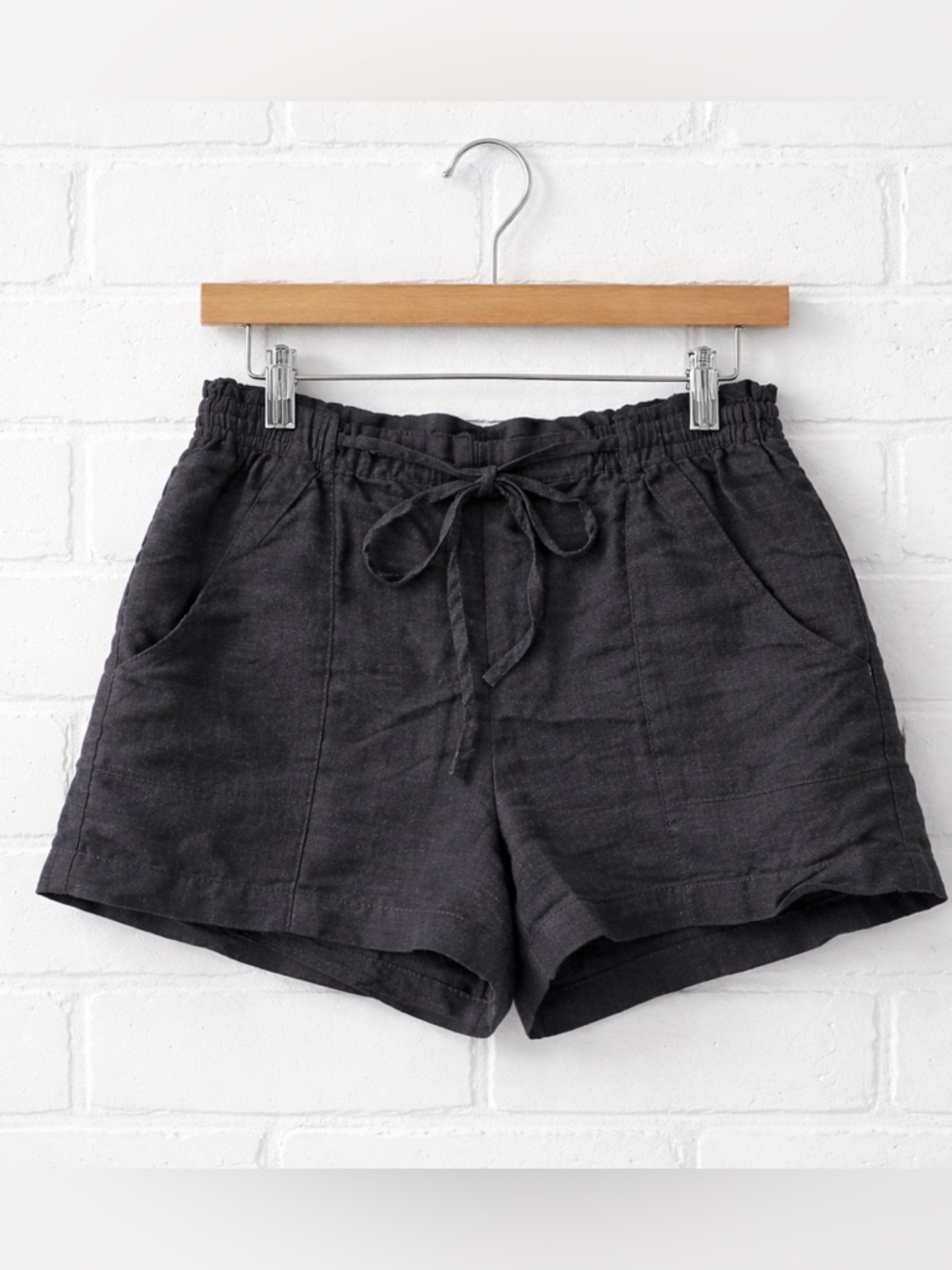 LOFT Black Linen Blend High-Waist Elastic Shorts Size M